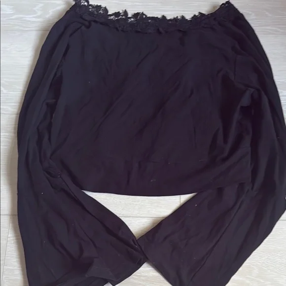 3/$10 Black Floral Crochet Detail Bell Sleeve Blouse - Picture 7 of 7